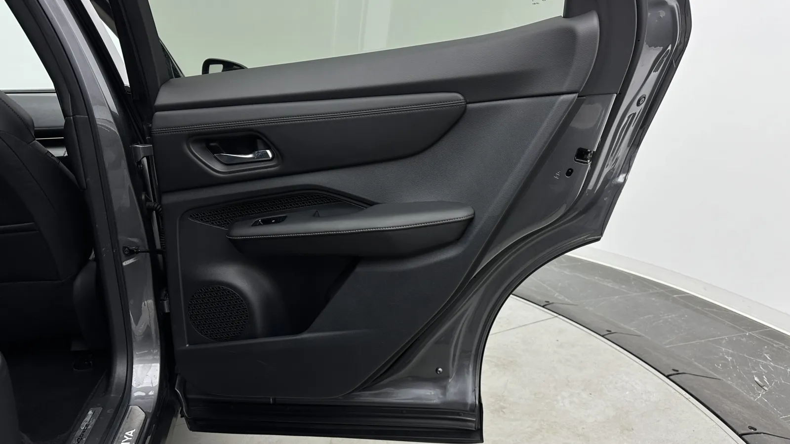 Nissan Ariya photo 32