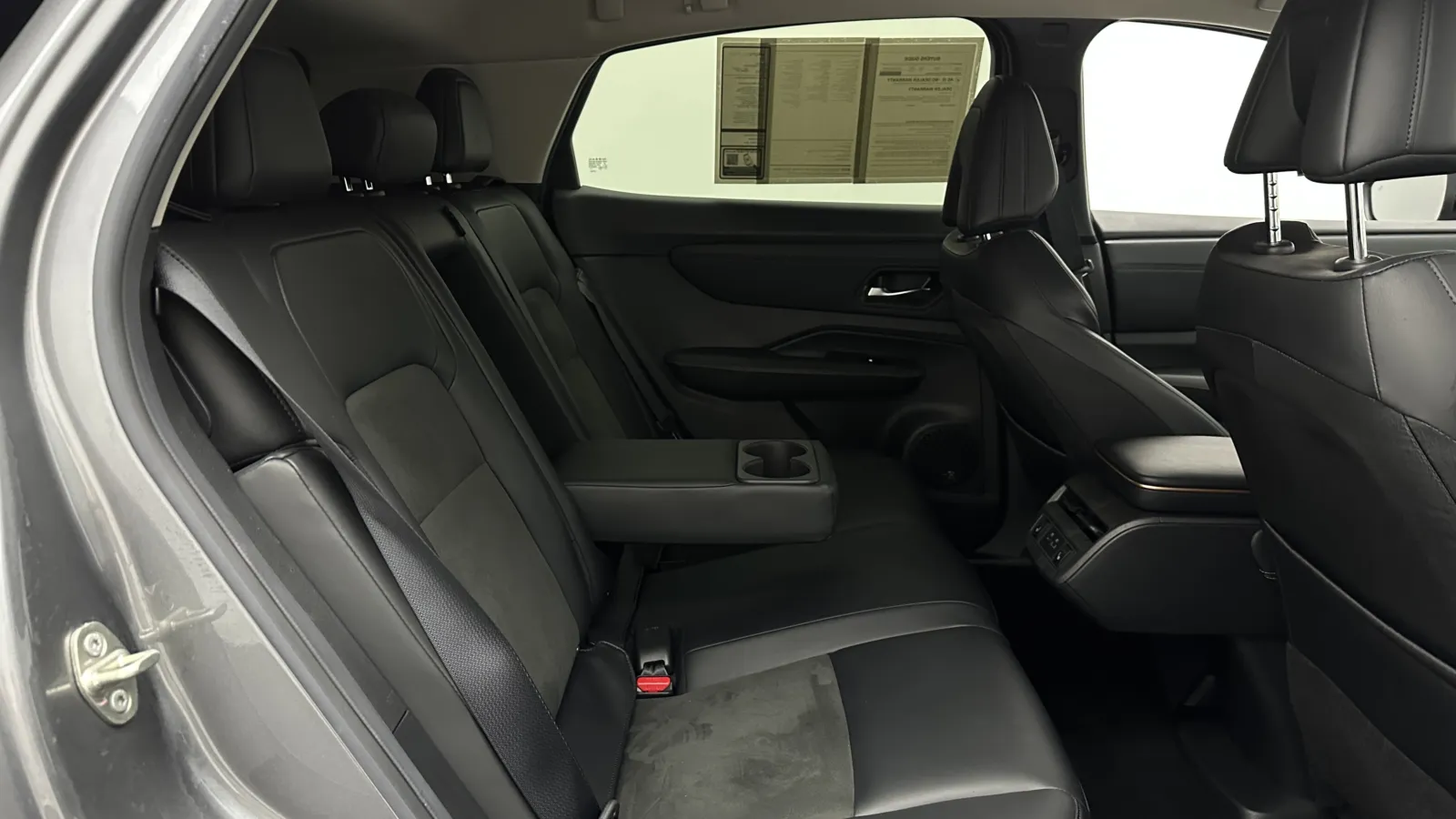 Nissan Ariya photo 33