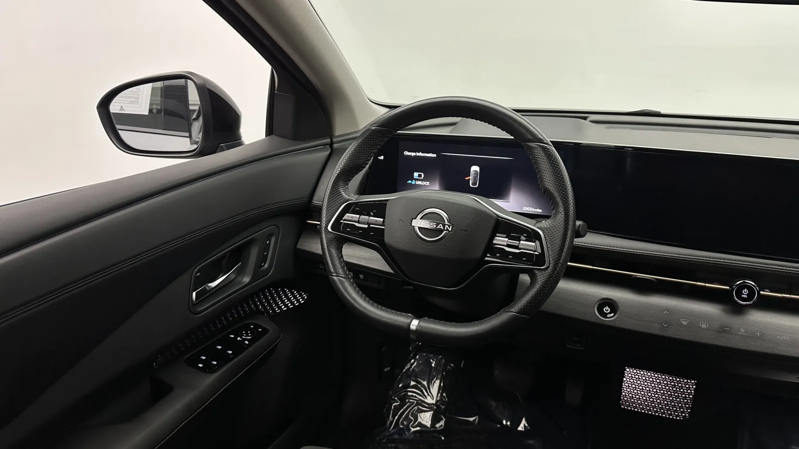 Nissan Ariya photo 29