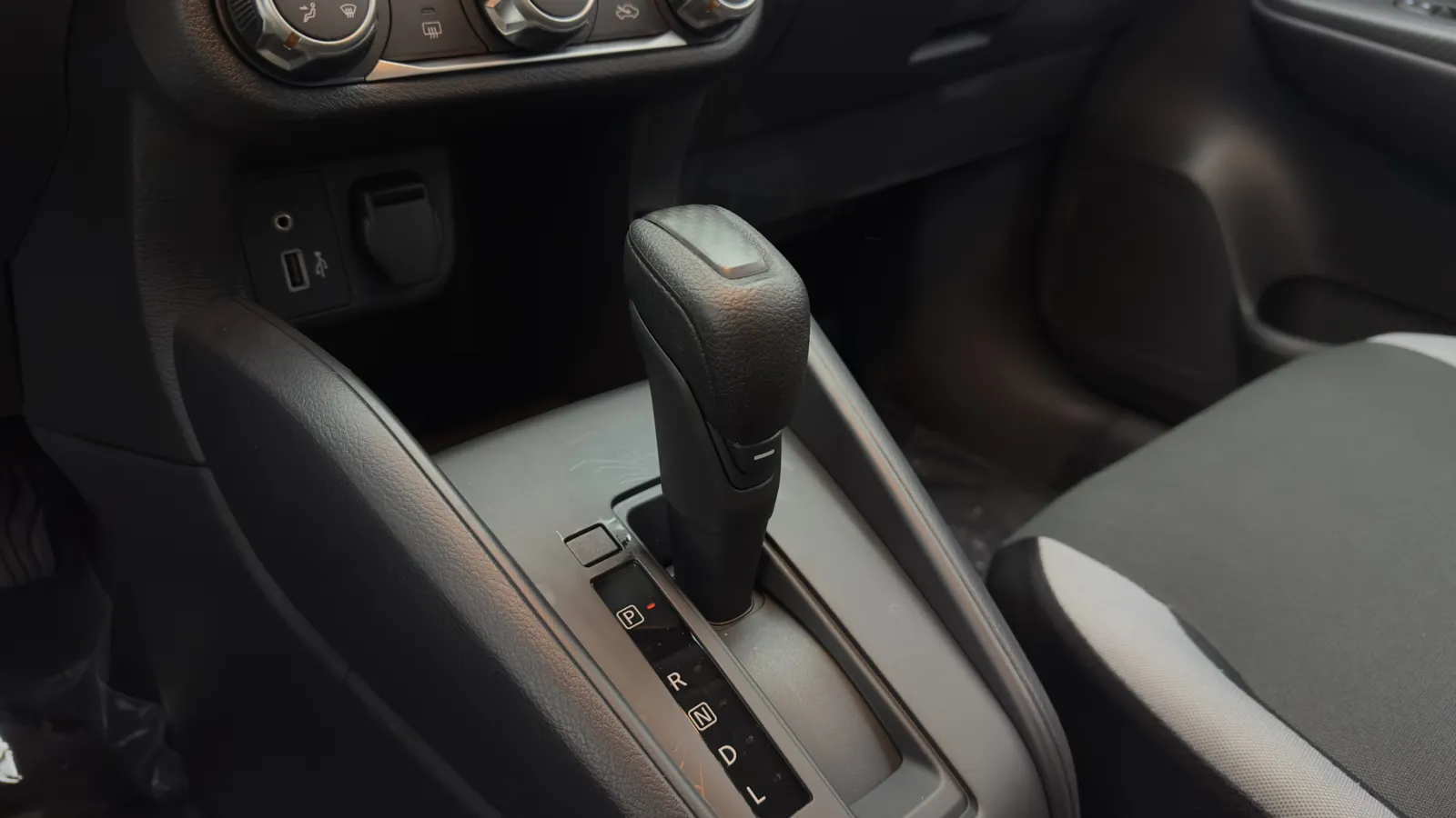 Nissan Versa photo 13
