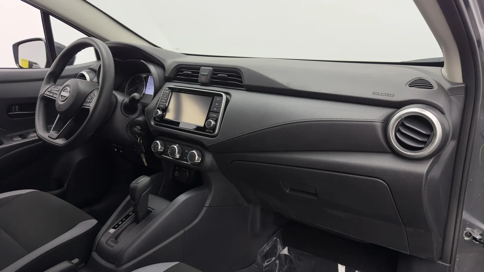 Nissan Versa photo 33