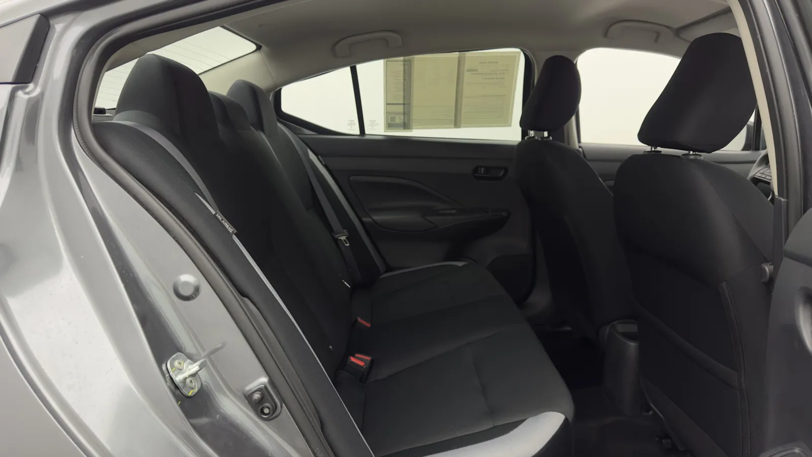 Nissan Versa photo 29