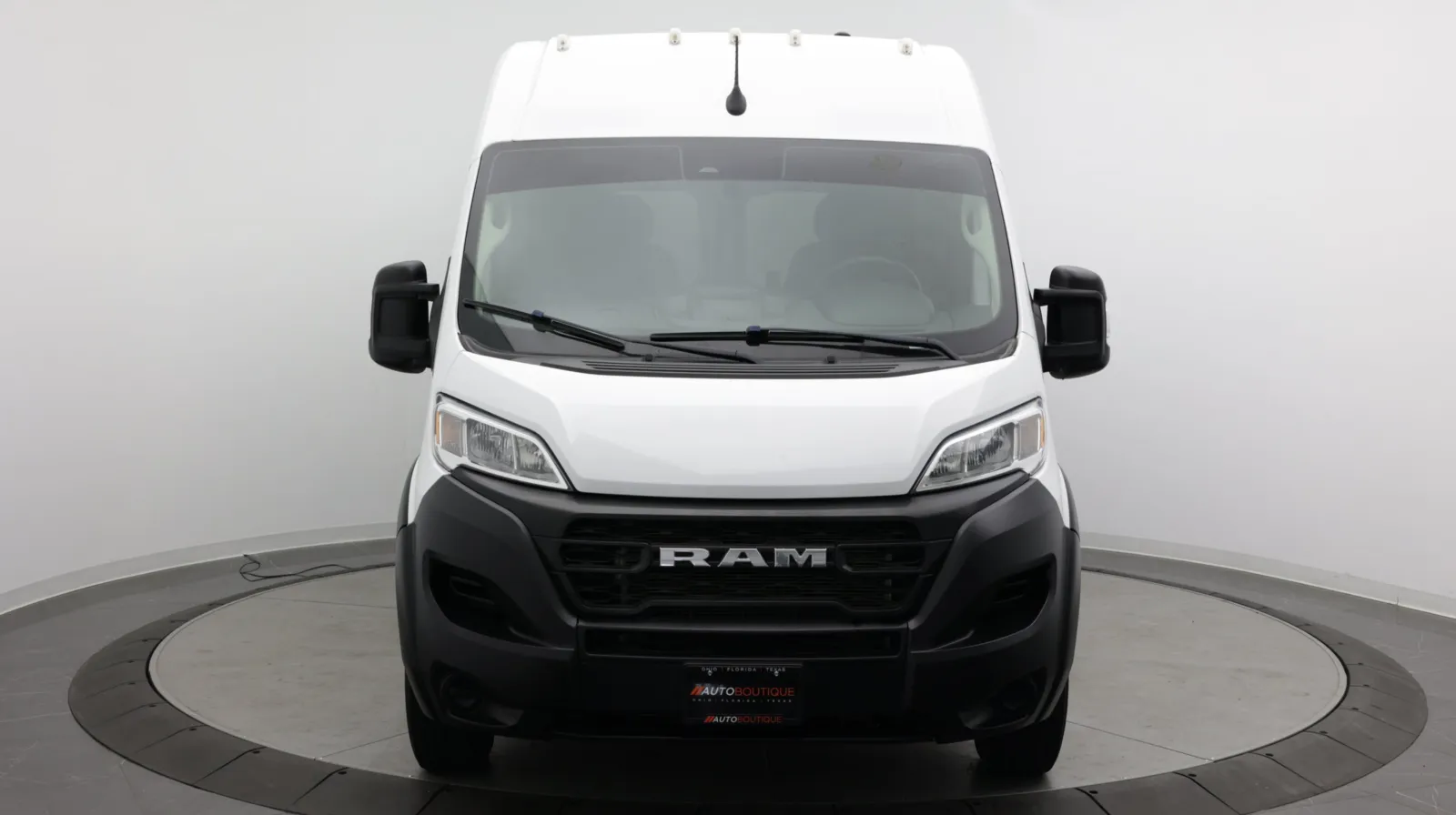 Ram Cargo Van photo 2