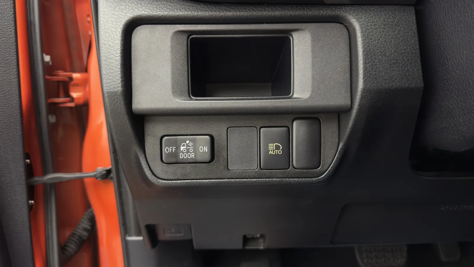 Toyota Tacoma photo 11