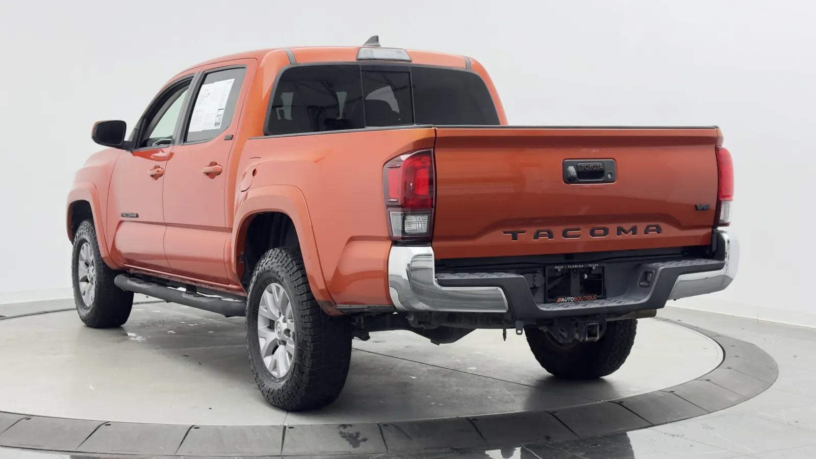 Toyota Tacoma photo 5