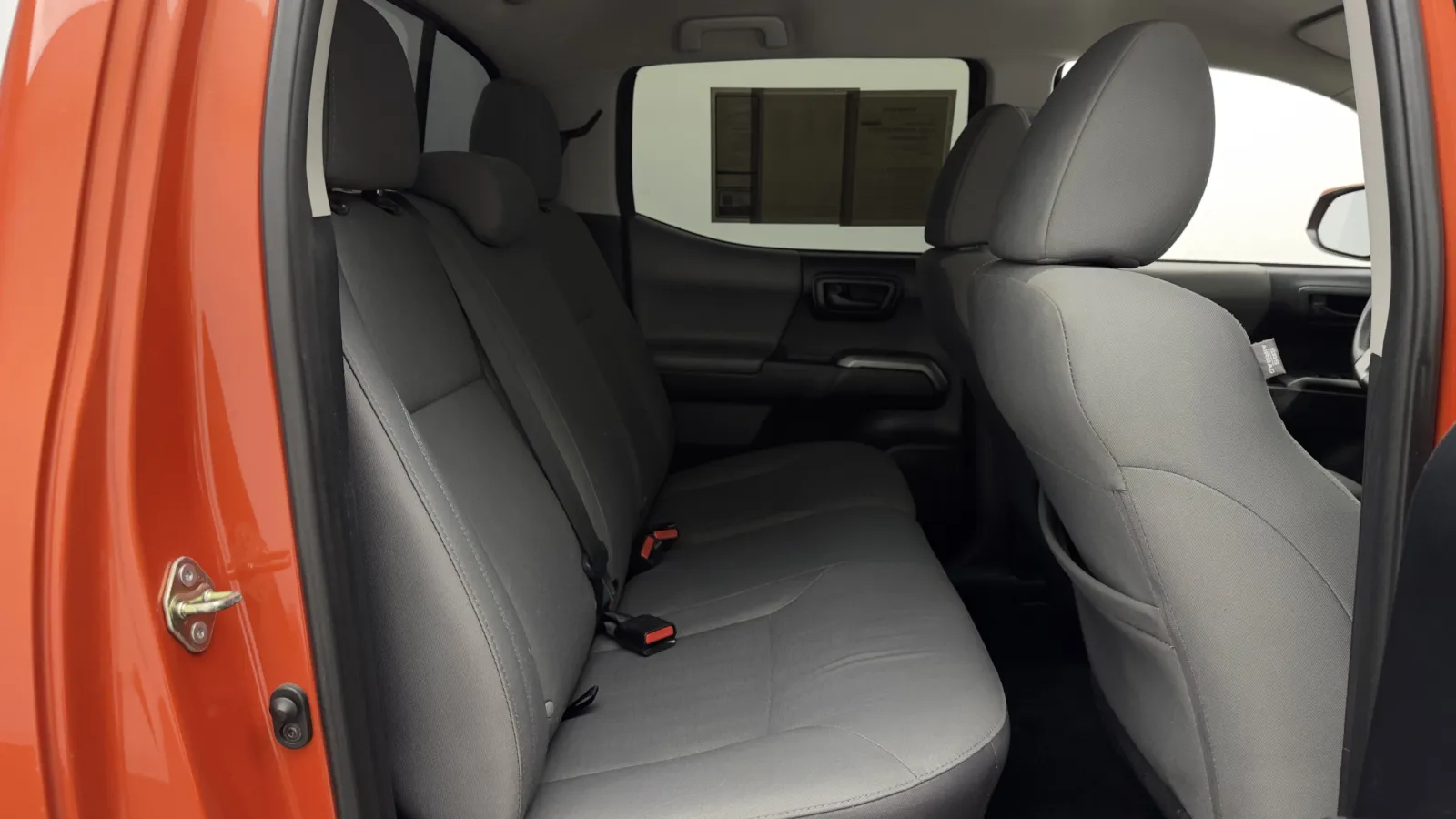 Toyota Tacoma photo 22