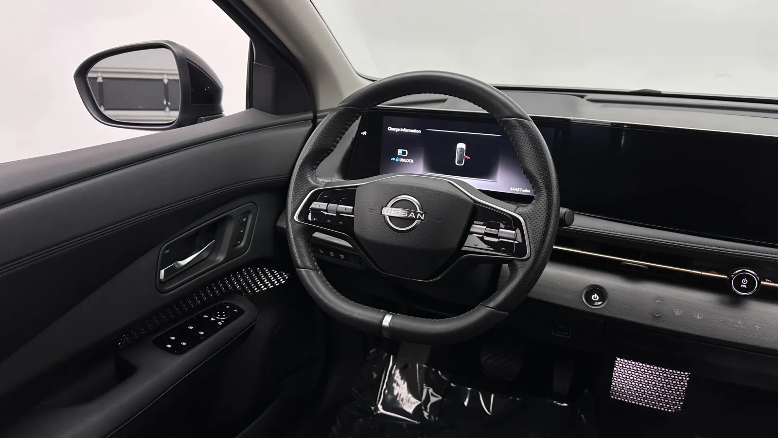 Nissan Ariya photo 31