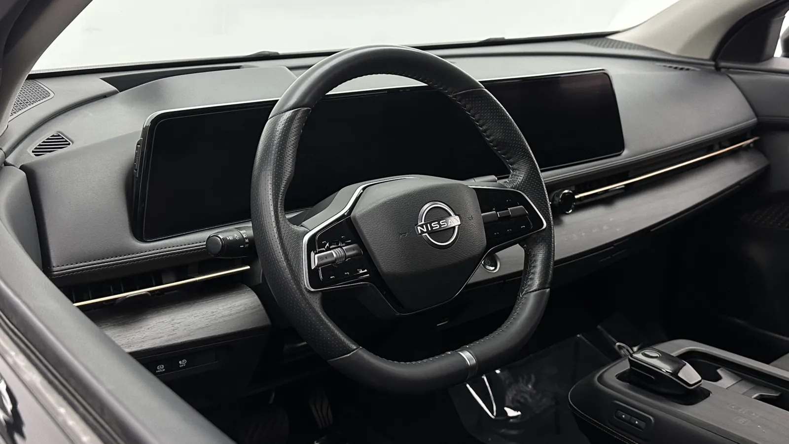 Nissan Ariya photo 9