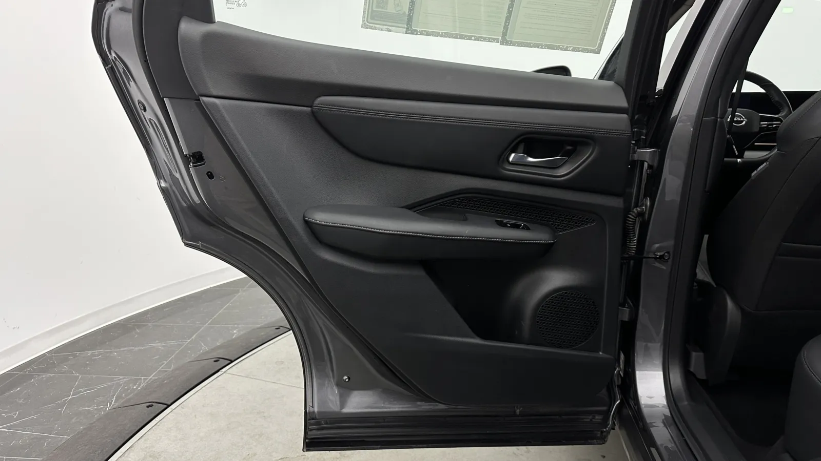 Nissan Ariya photo 25