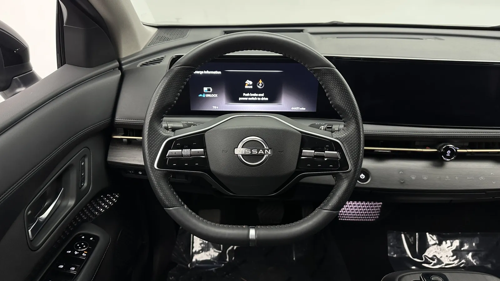 Nissan Ariya photo 30