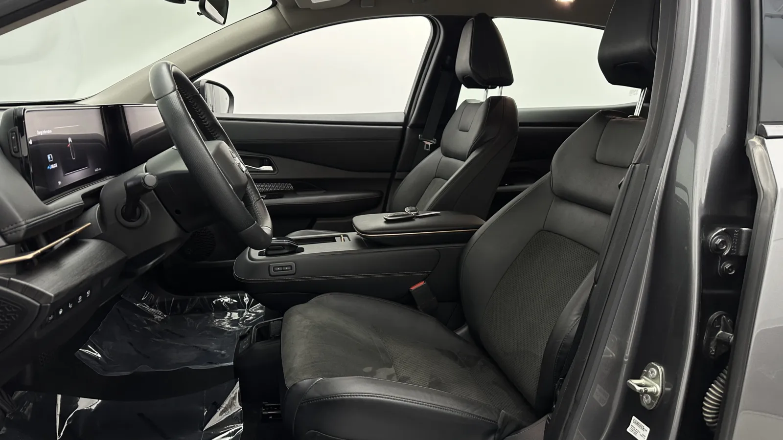 Nissan Ariya photo 16
