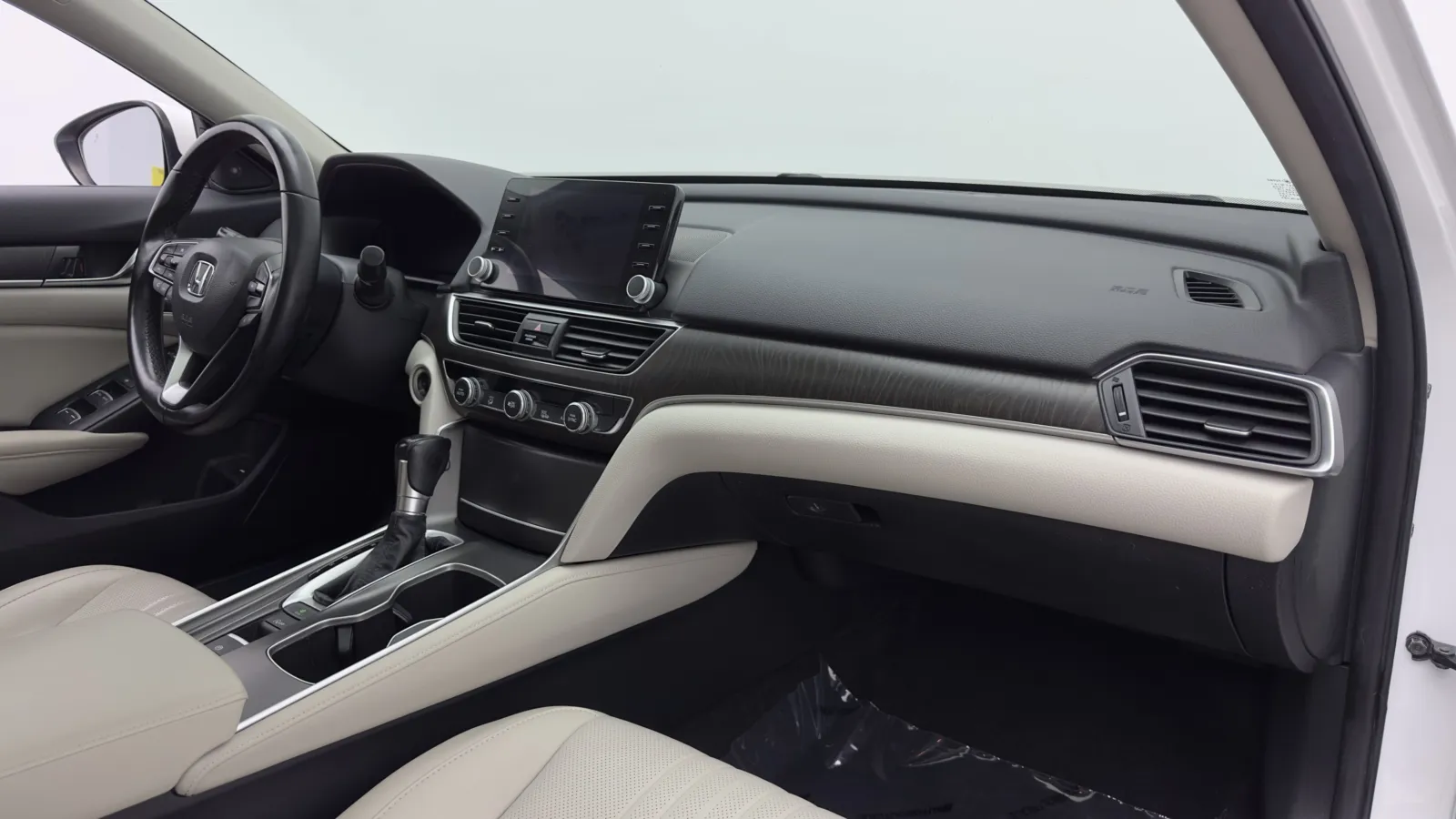 Honda Accord photo 32