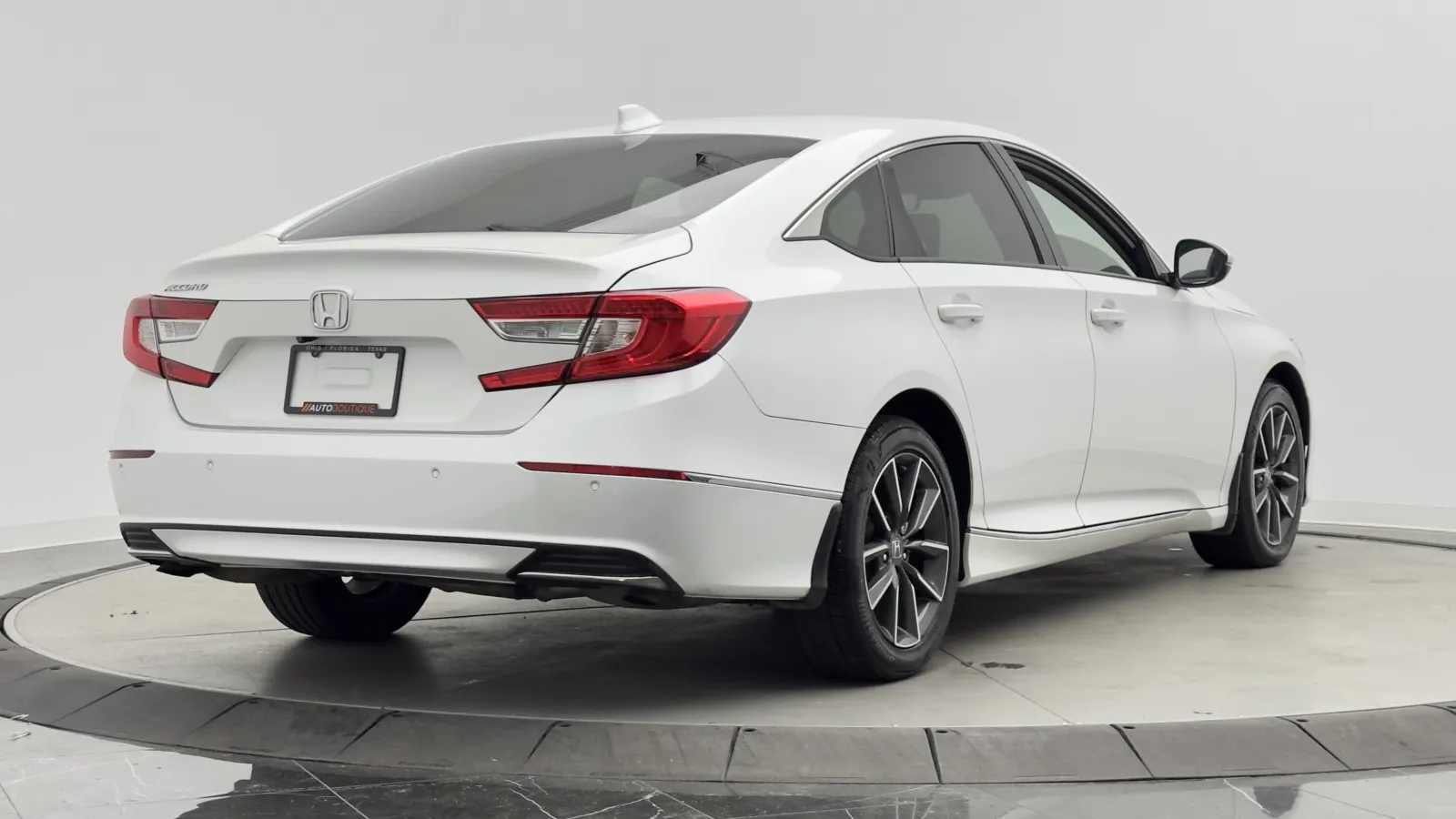 Honda Accord photo 8