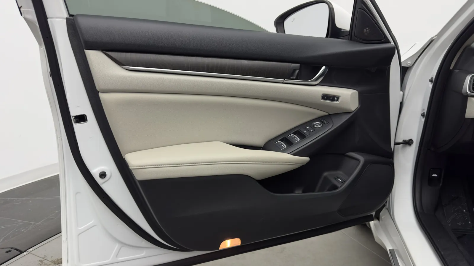 Honda Accord photo 10