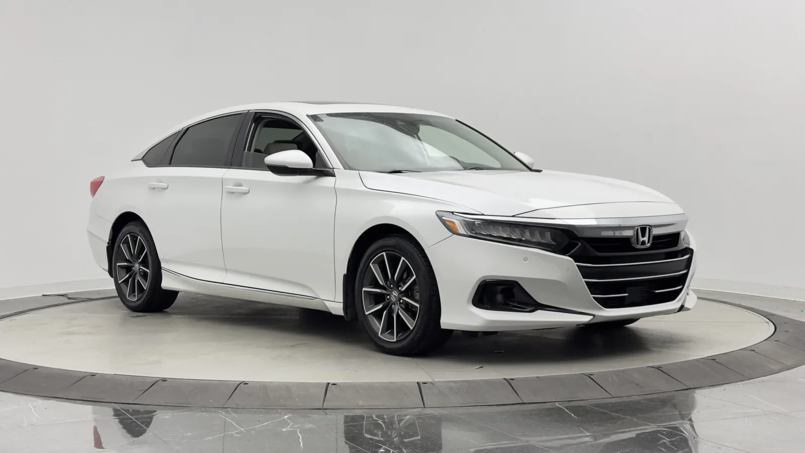 Honda Accord photo 3