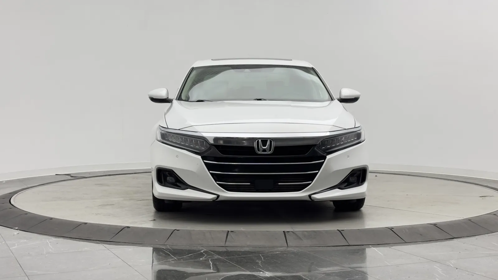 Honda Accord photo 2