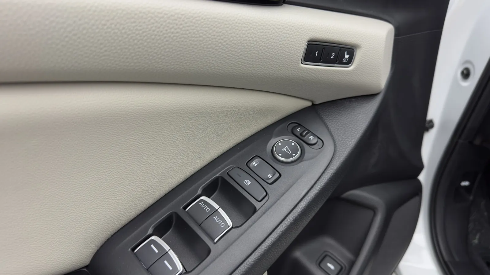 Honda Accord photo 12