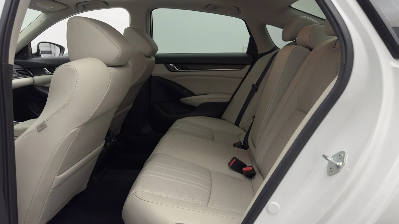 Honda Accord photo 25