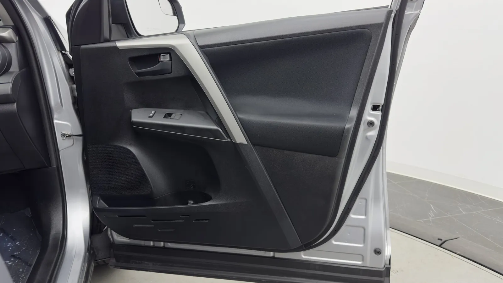 Toyota RAV4 photo 28