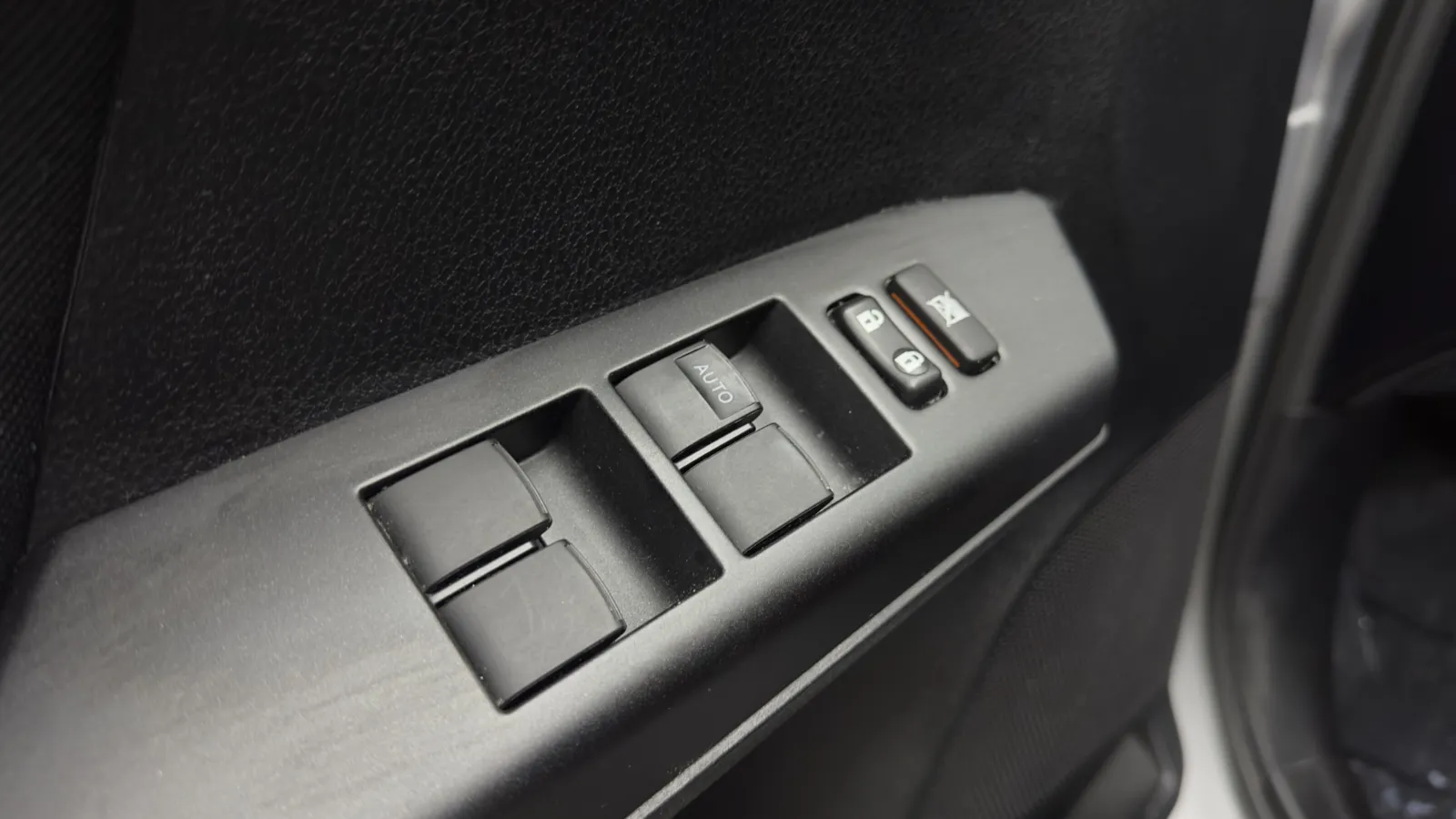 Toyota RAV4 photo 11