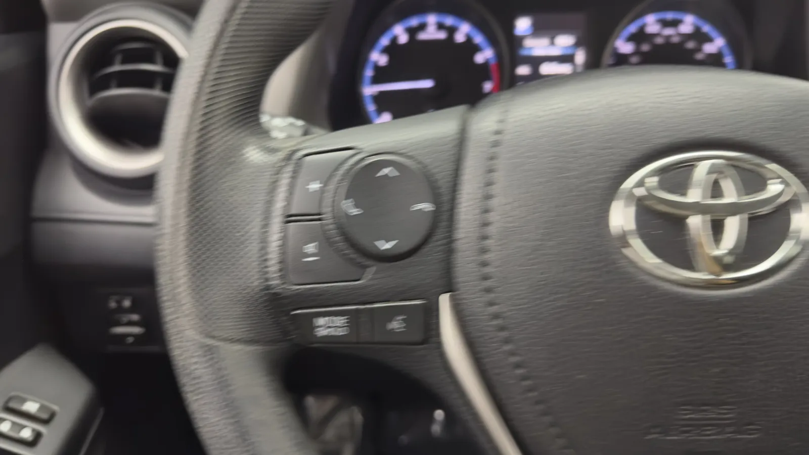 Toyota RAV4 photo 16
