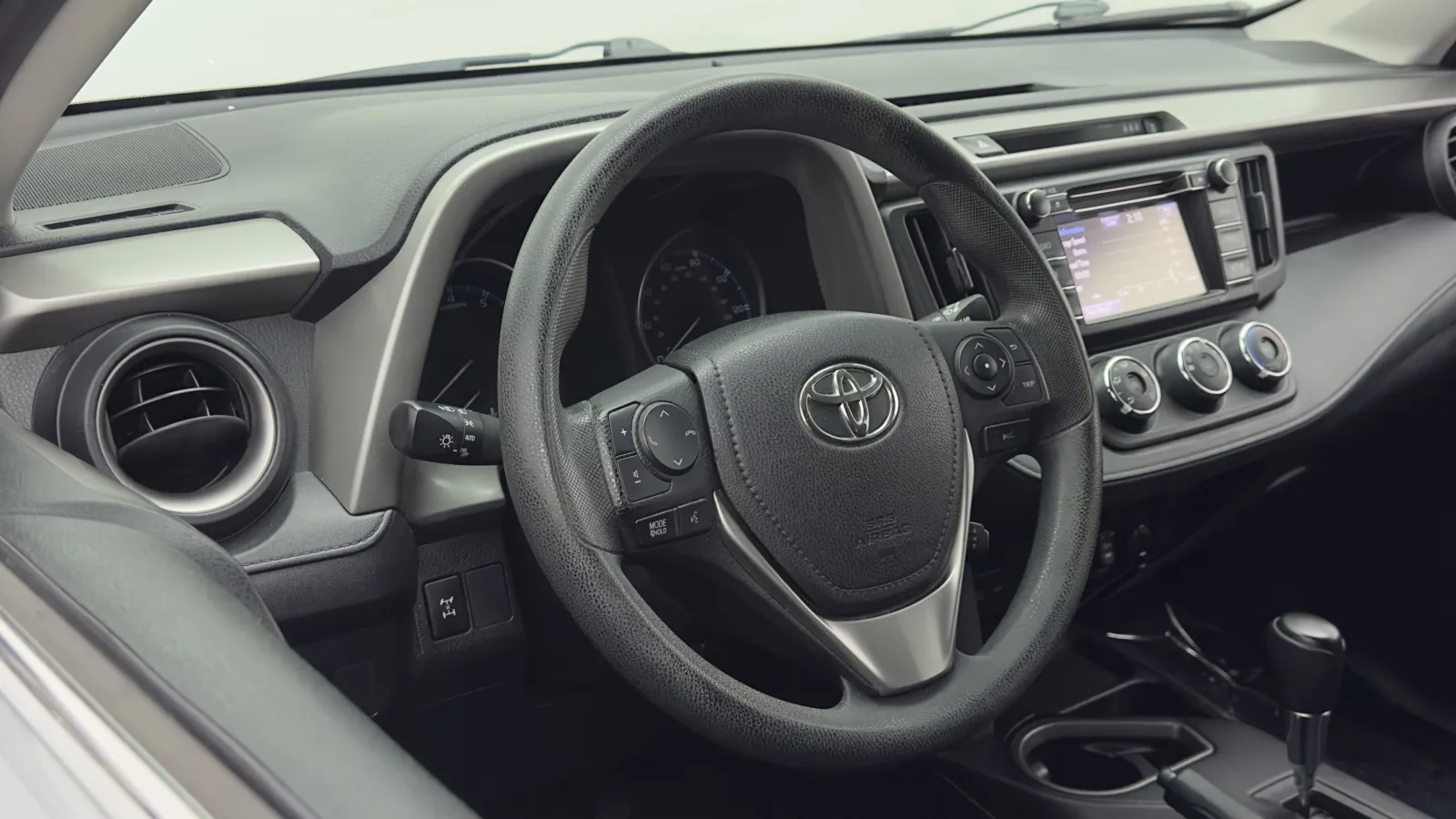 Toyota RAV4 photo 8