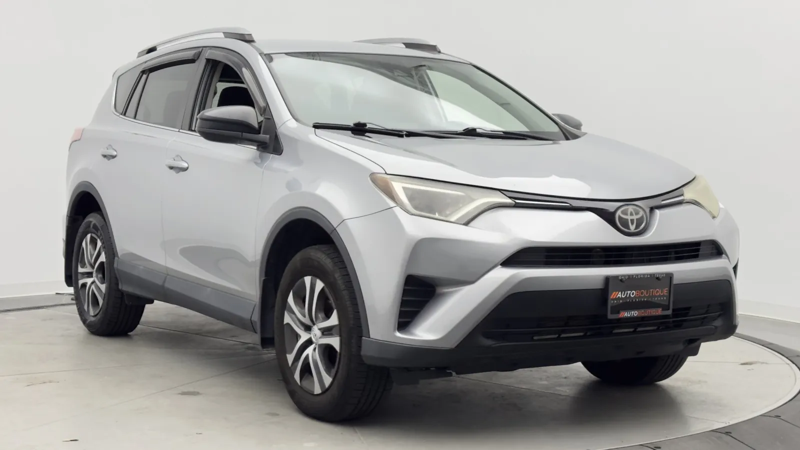 Toyota RAV4 photo 3
