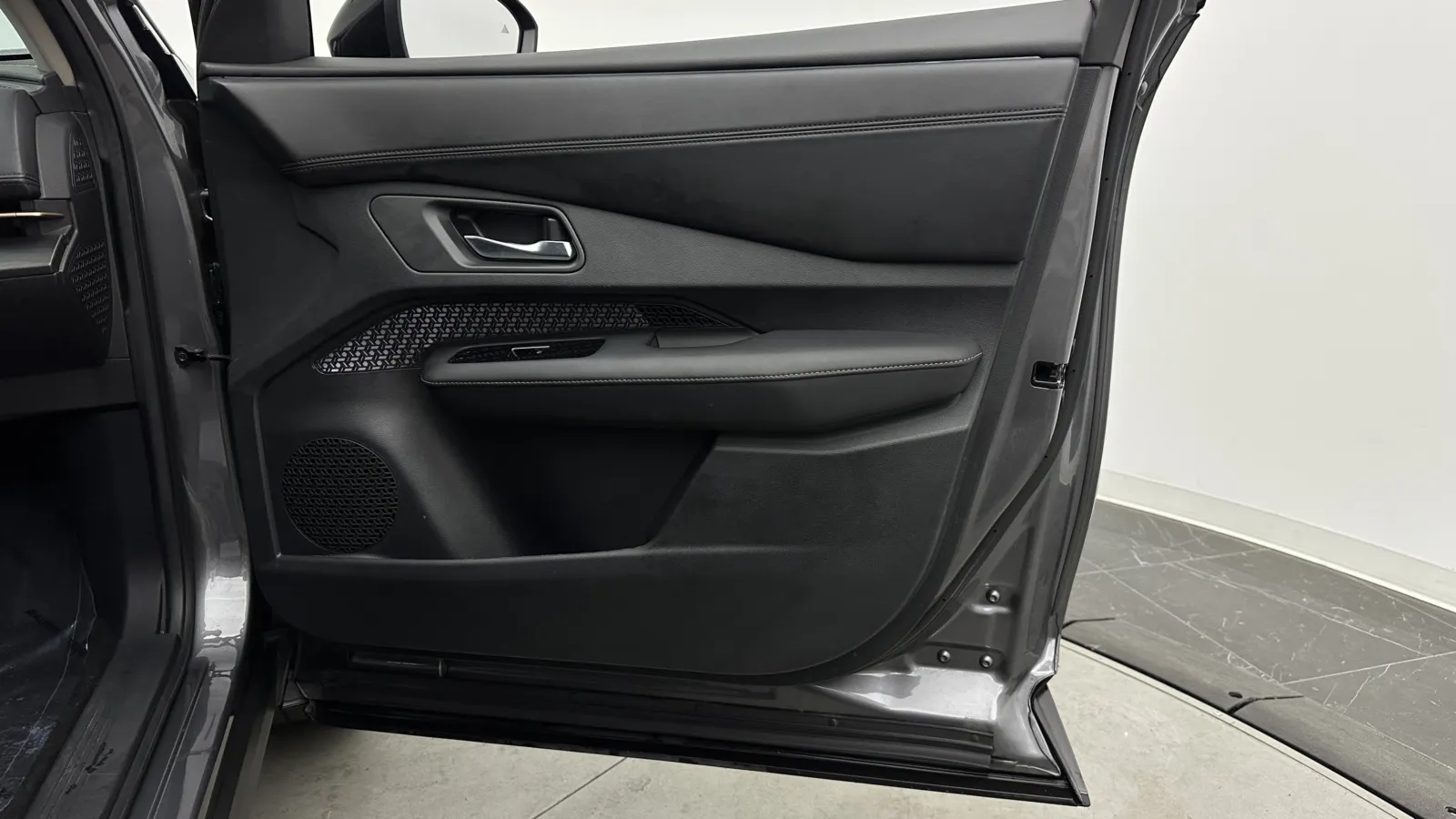 Nissan Ariya photo 36