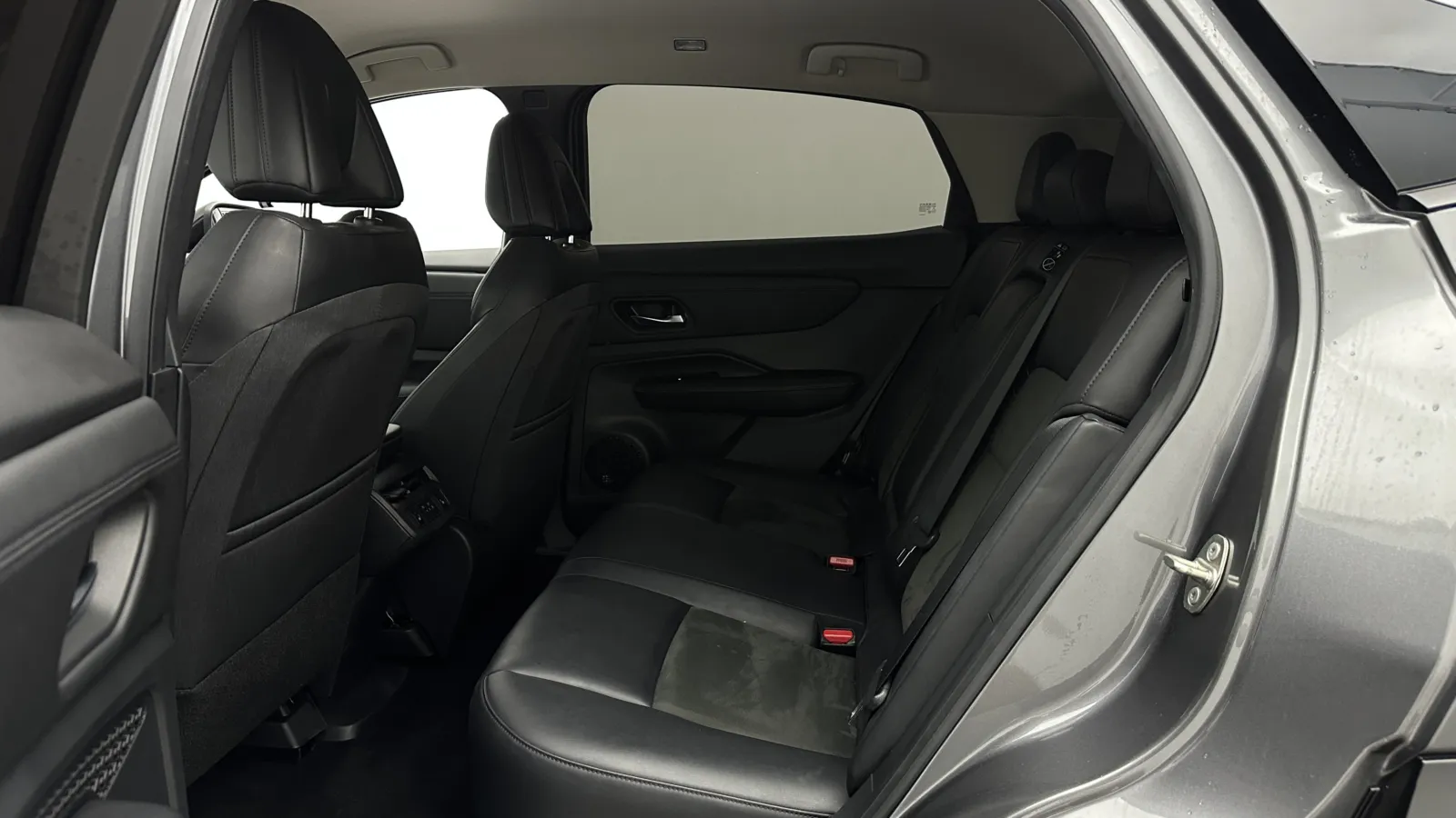 Nissan Ariya photo 27