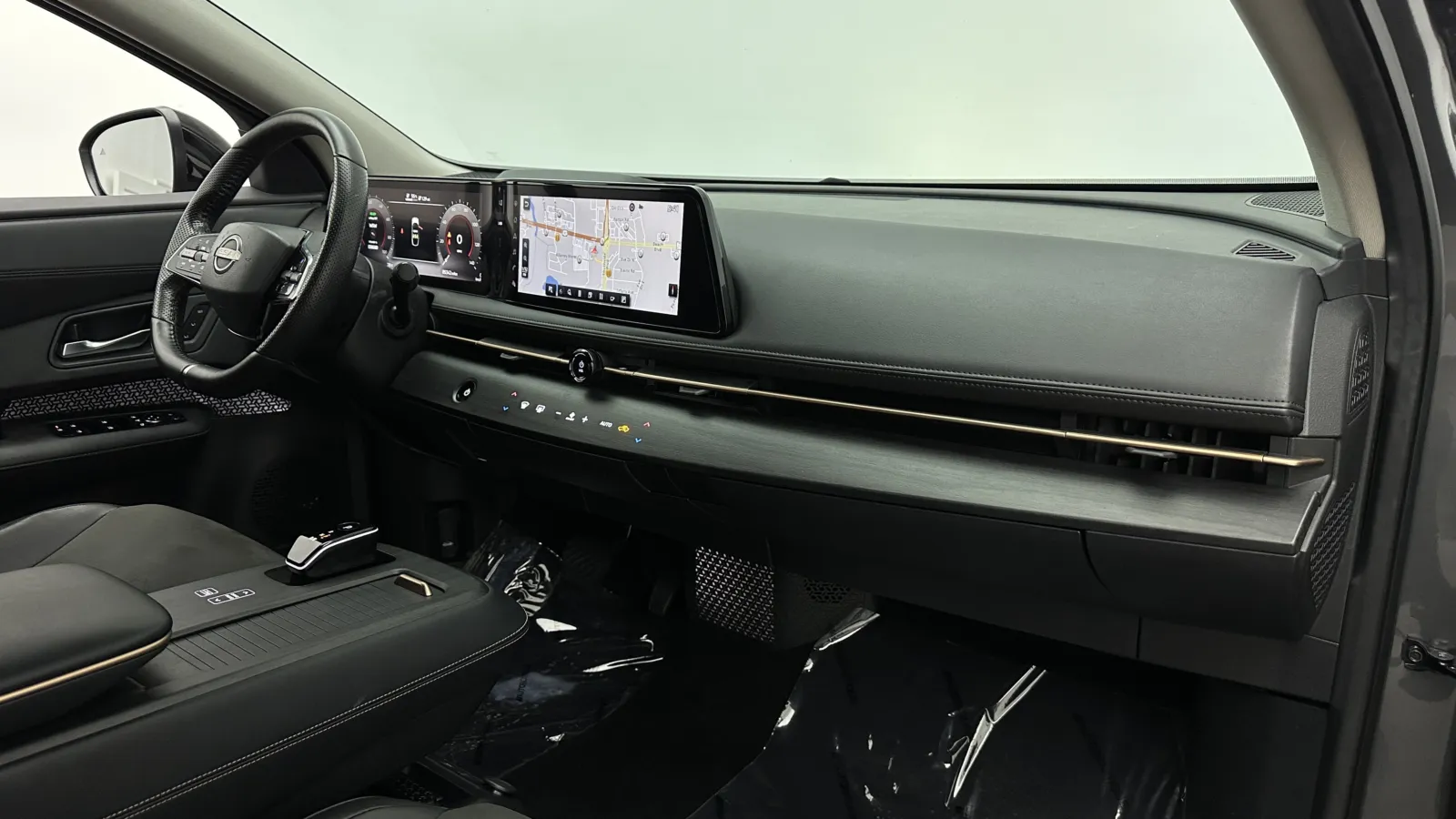 Nissan Ariya photo 39