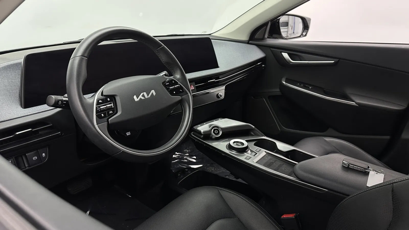 Kia EV6 photo 11