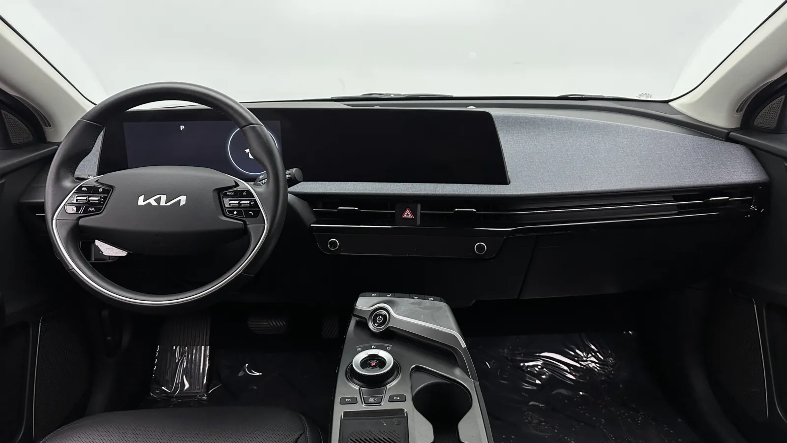 Kia EV6 photo 28