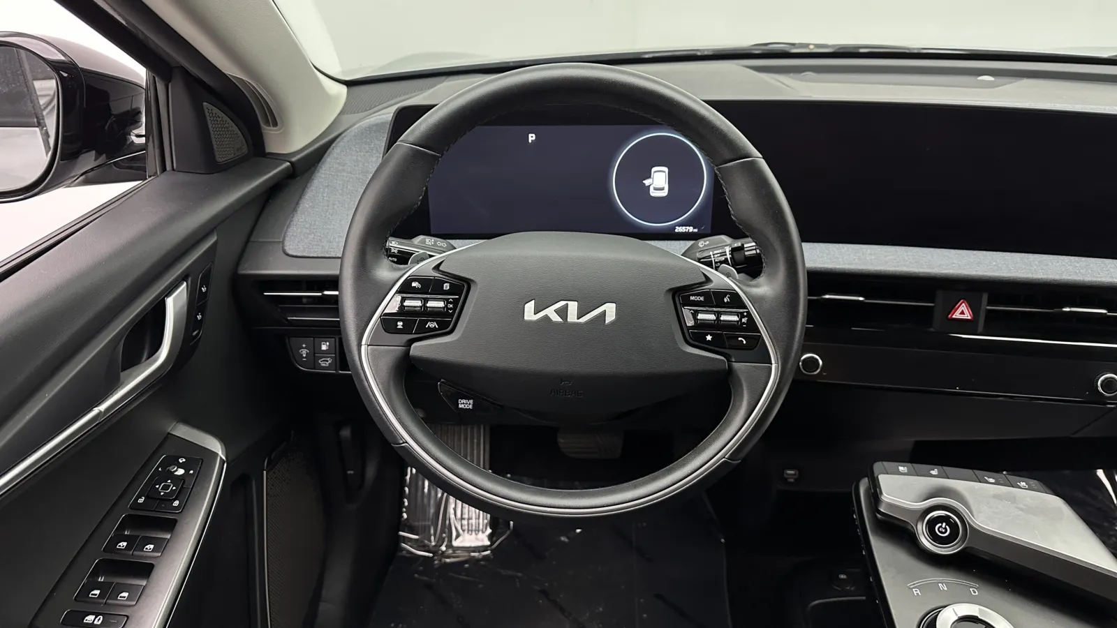 Kia EV6 photo 26