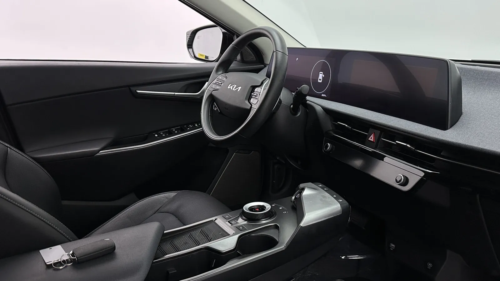 Kia EV6 photo 35