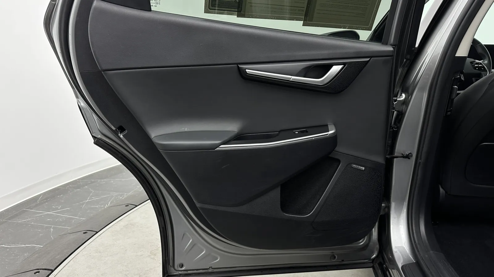 Kia EV6 photo 25