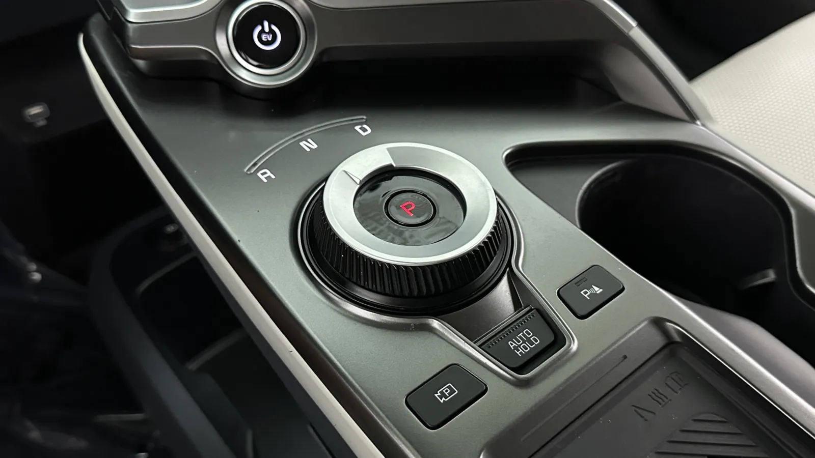 Kia EV6 photo 18