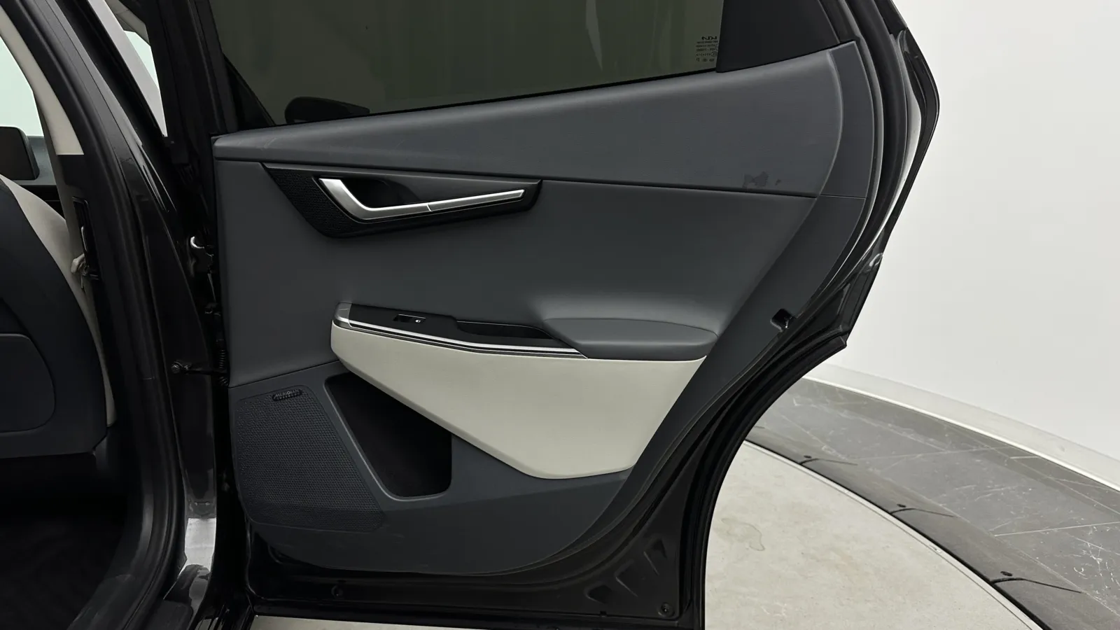 Kia EV6 photo 30
