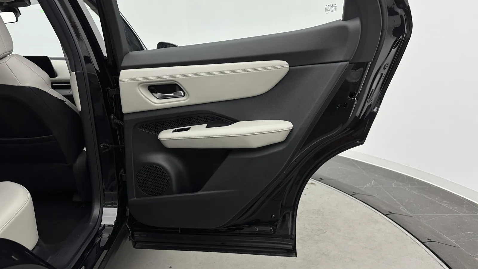 Nissan Ariya photo 25