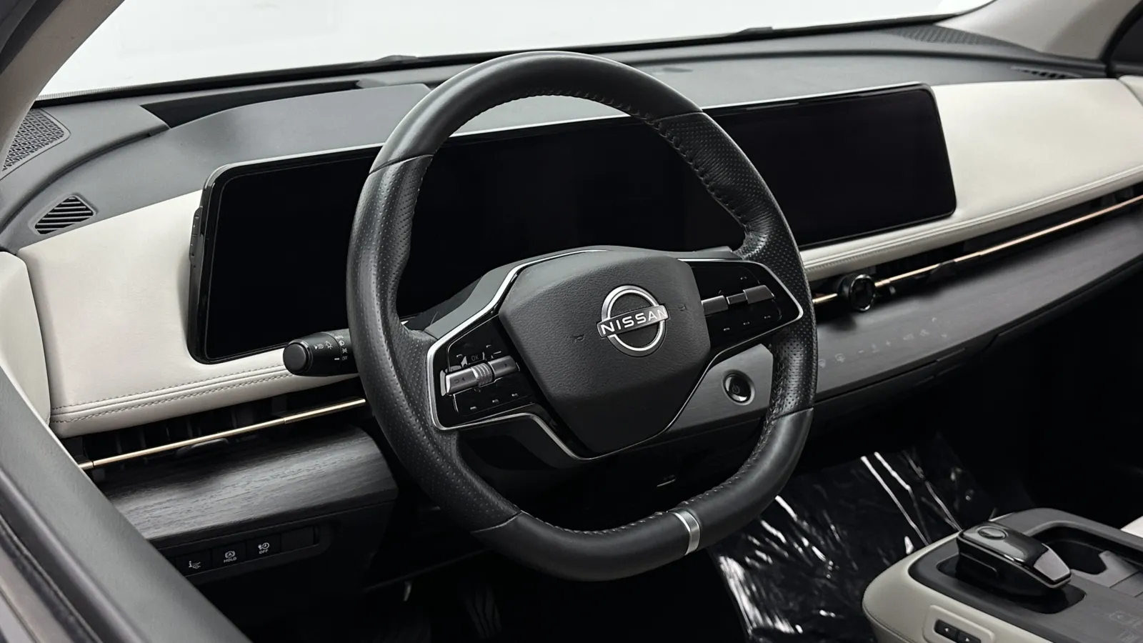 Nissan Ariya photo 8