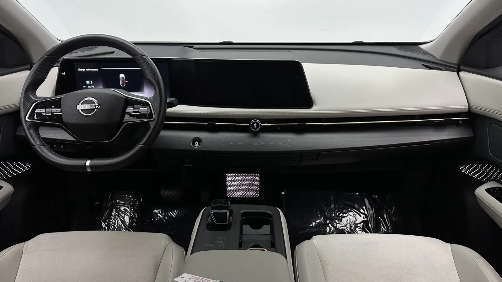 Nissan Ariya photo 33