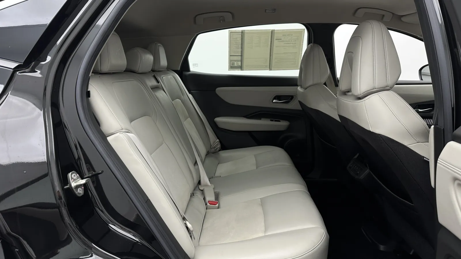 Nissan Ariya photo 26