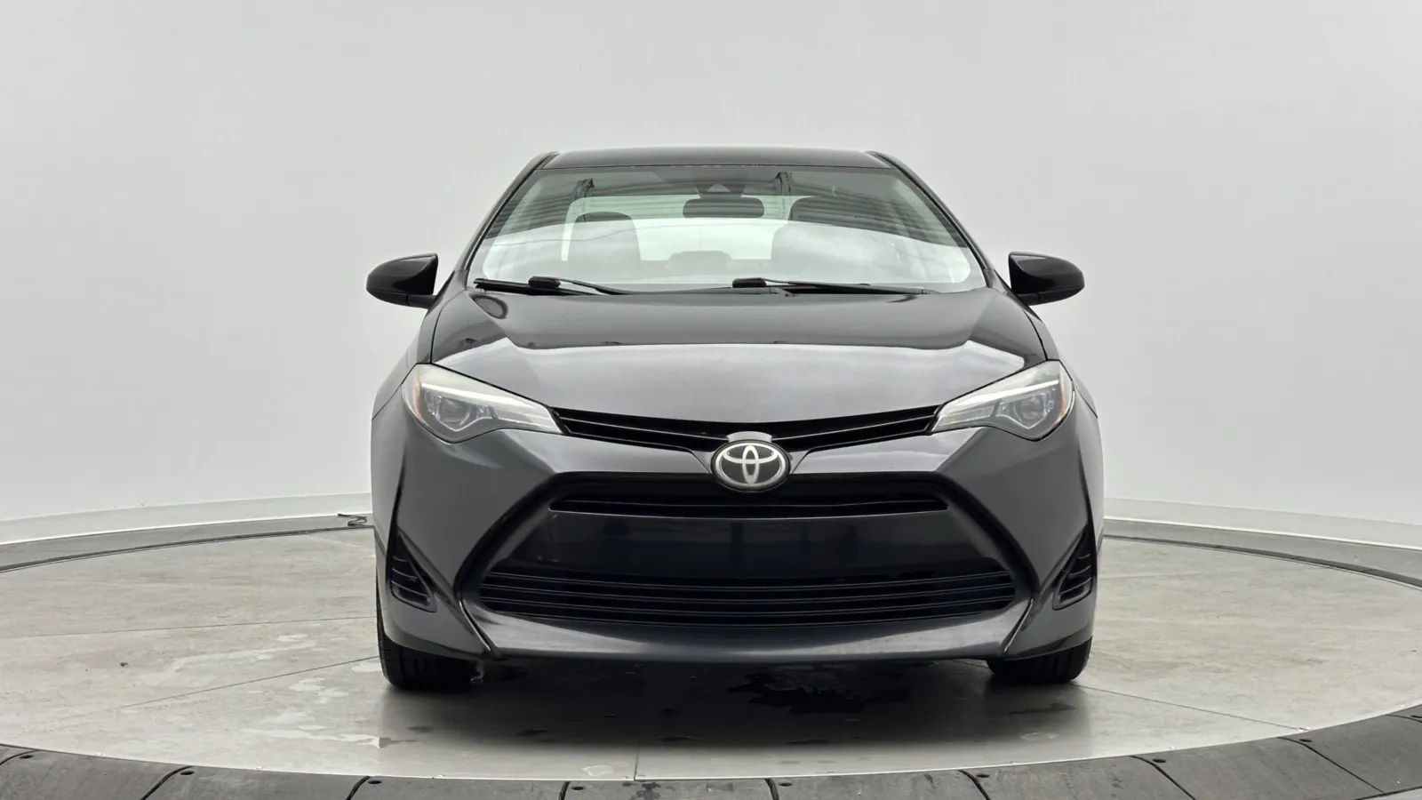 Toyota Corolla photo 2
