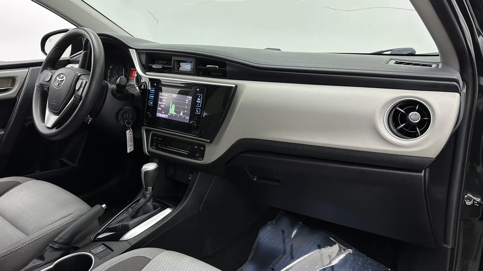 Toyota Corolla photo 32