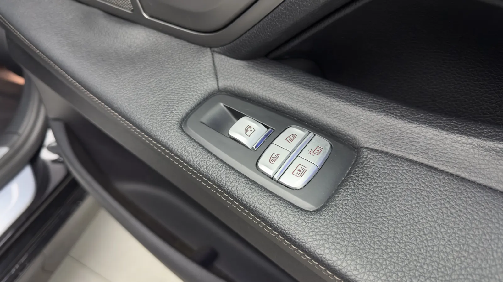 BMW 7 Series photo 41