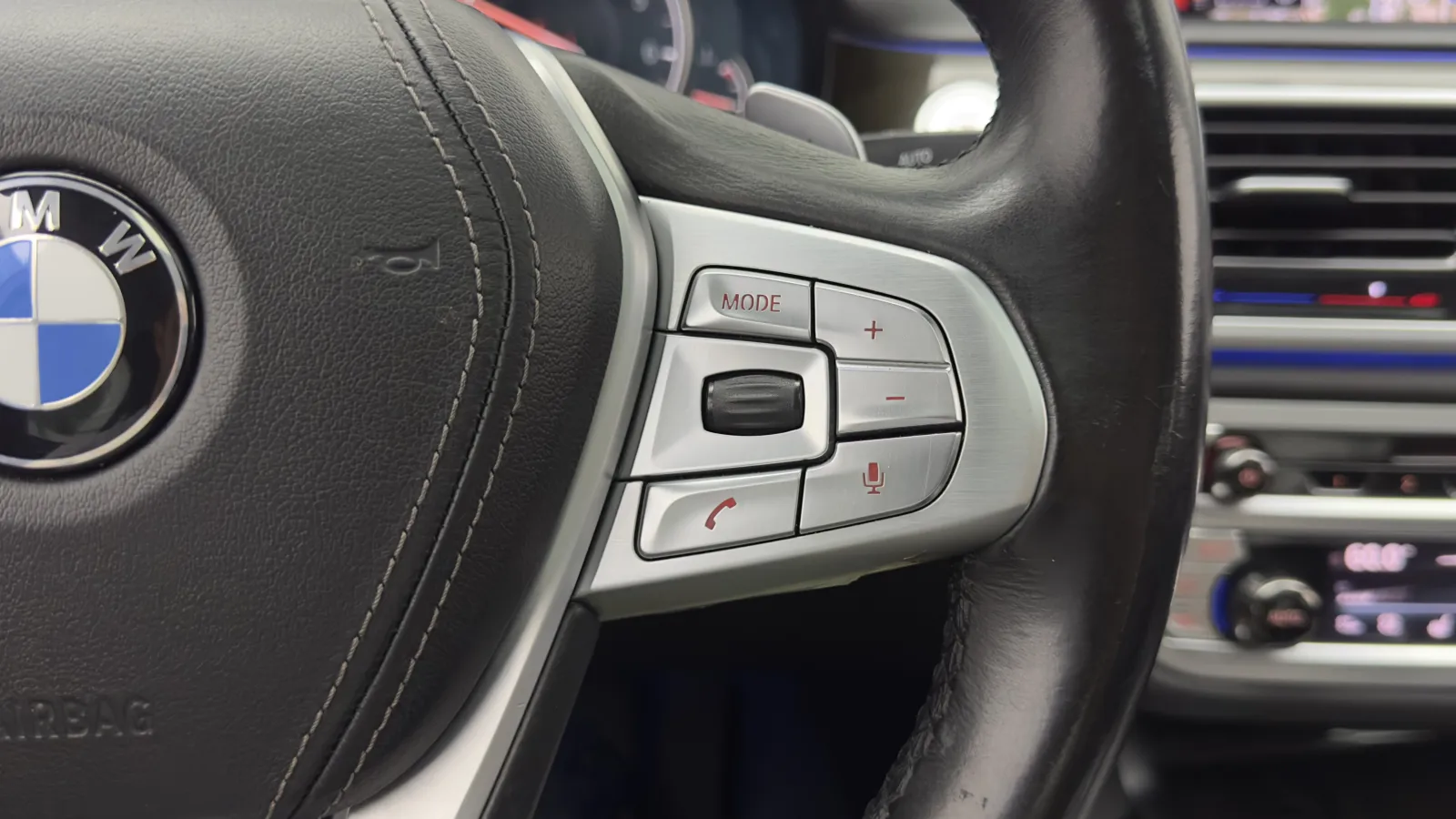 BMW 7 Series photo 27