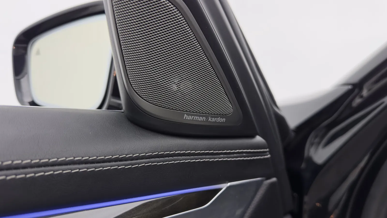 BMW 7 Series photo 16