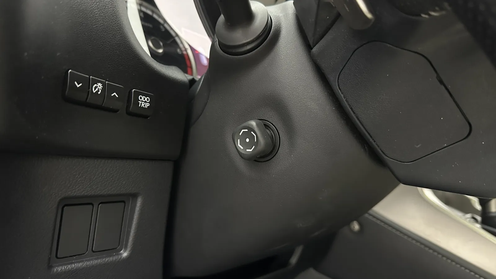 Lexus NX photo 16