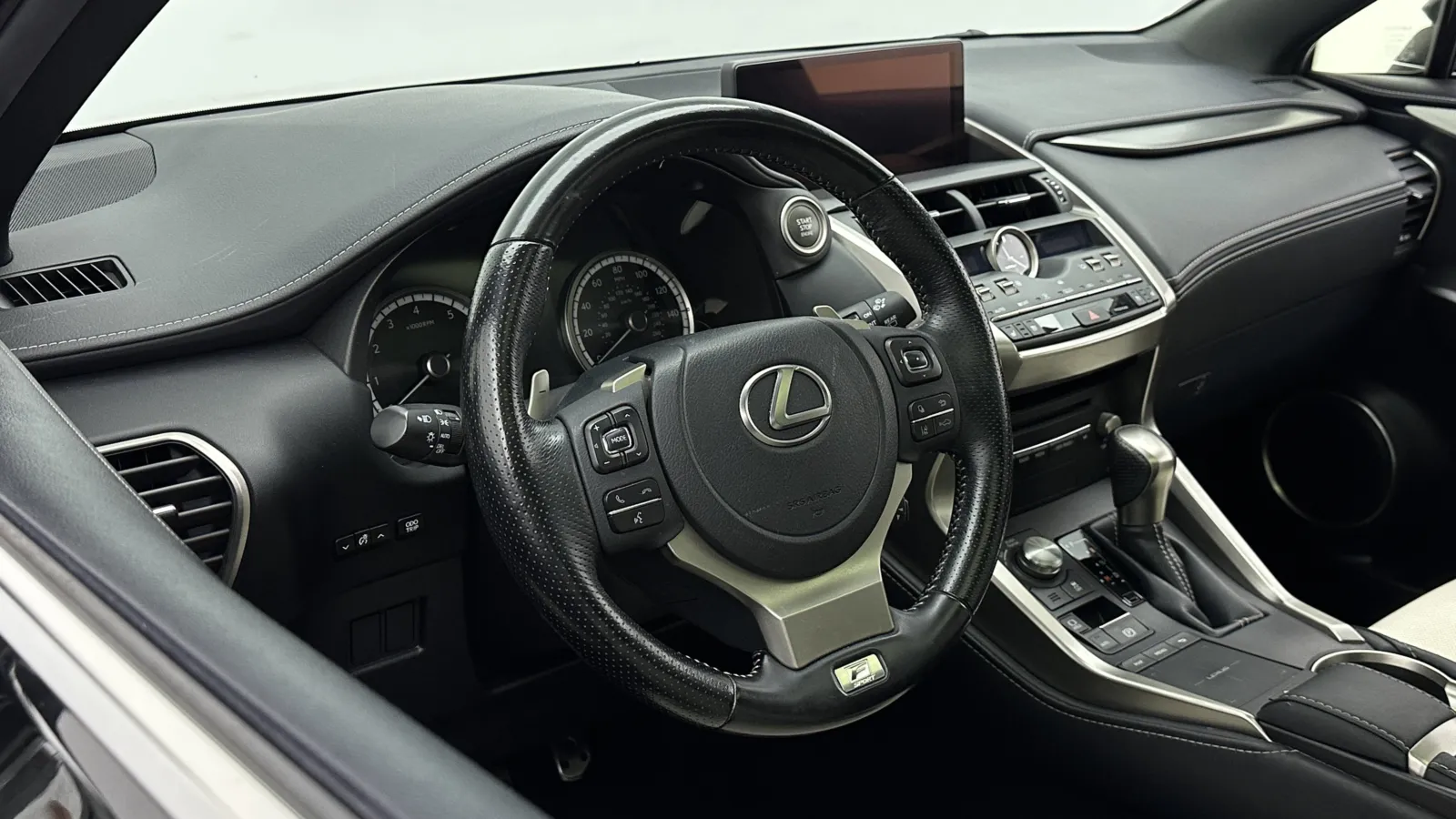 Lexus NX photo 9