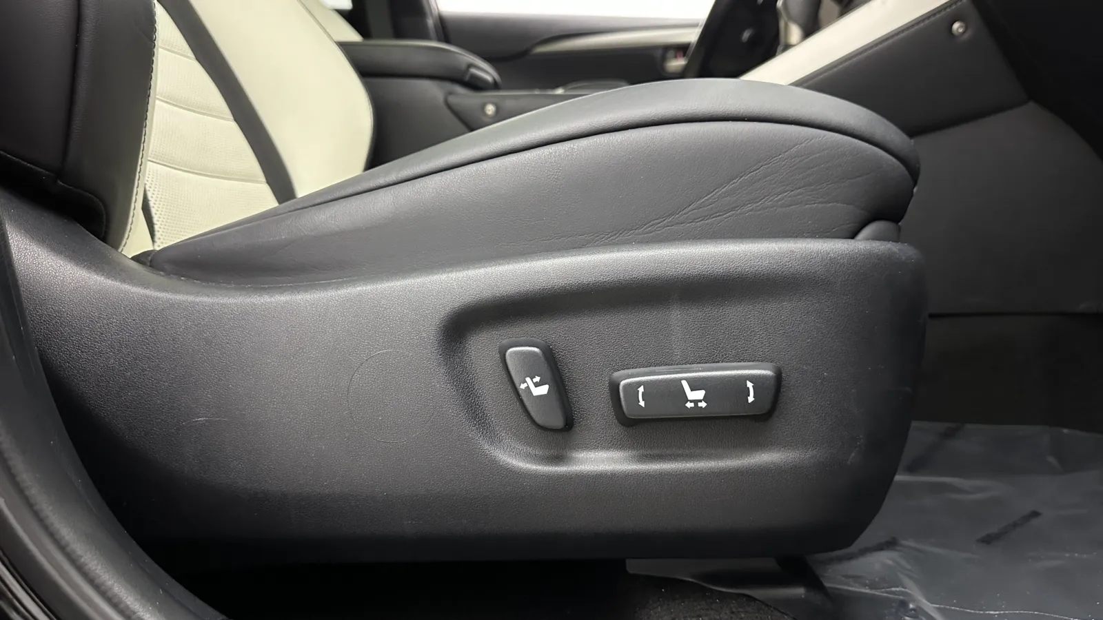 Lexus NX photo 39