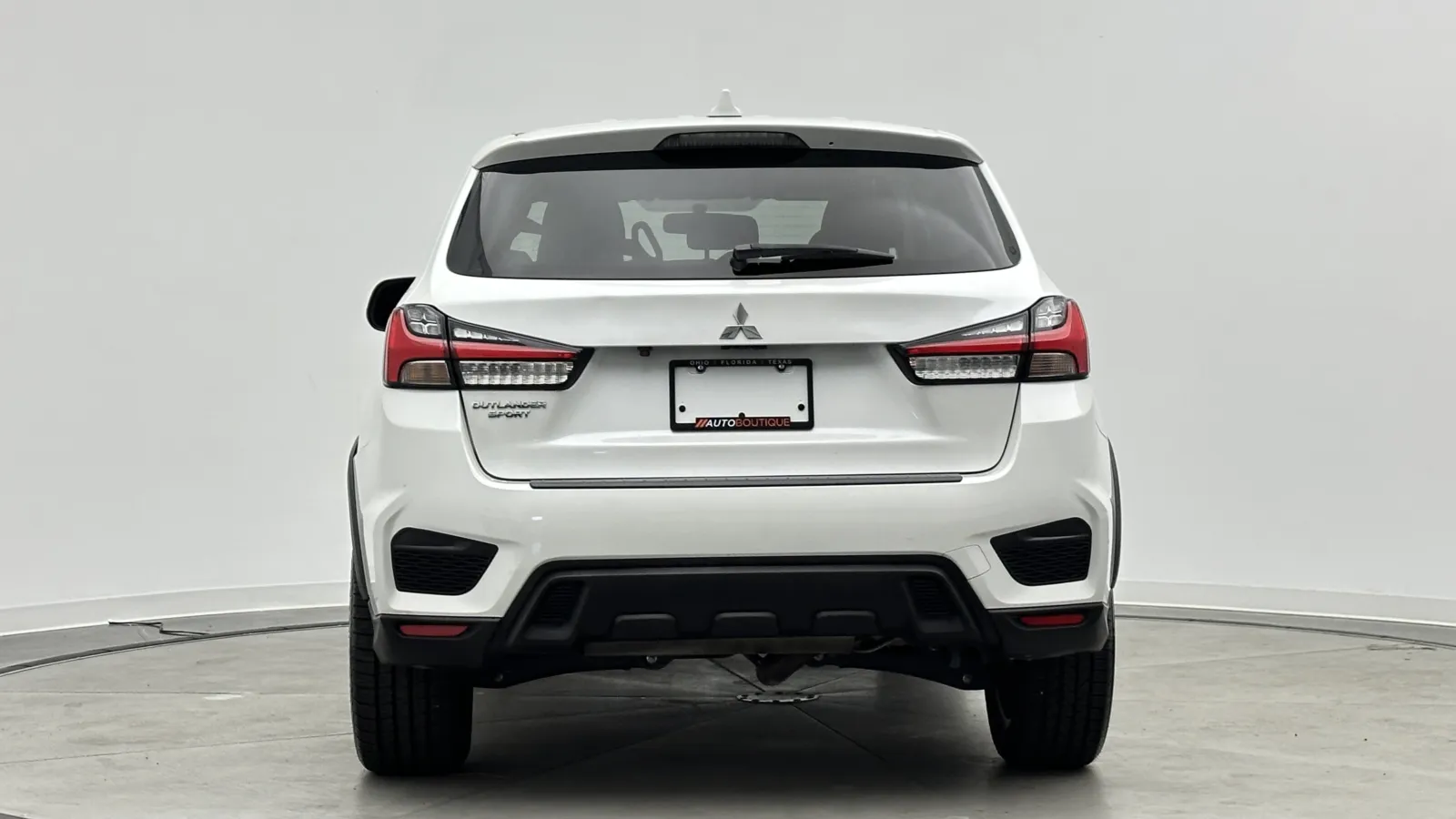 Mitsubishi Outlander Sport photo 6